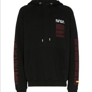 heron hoodie black